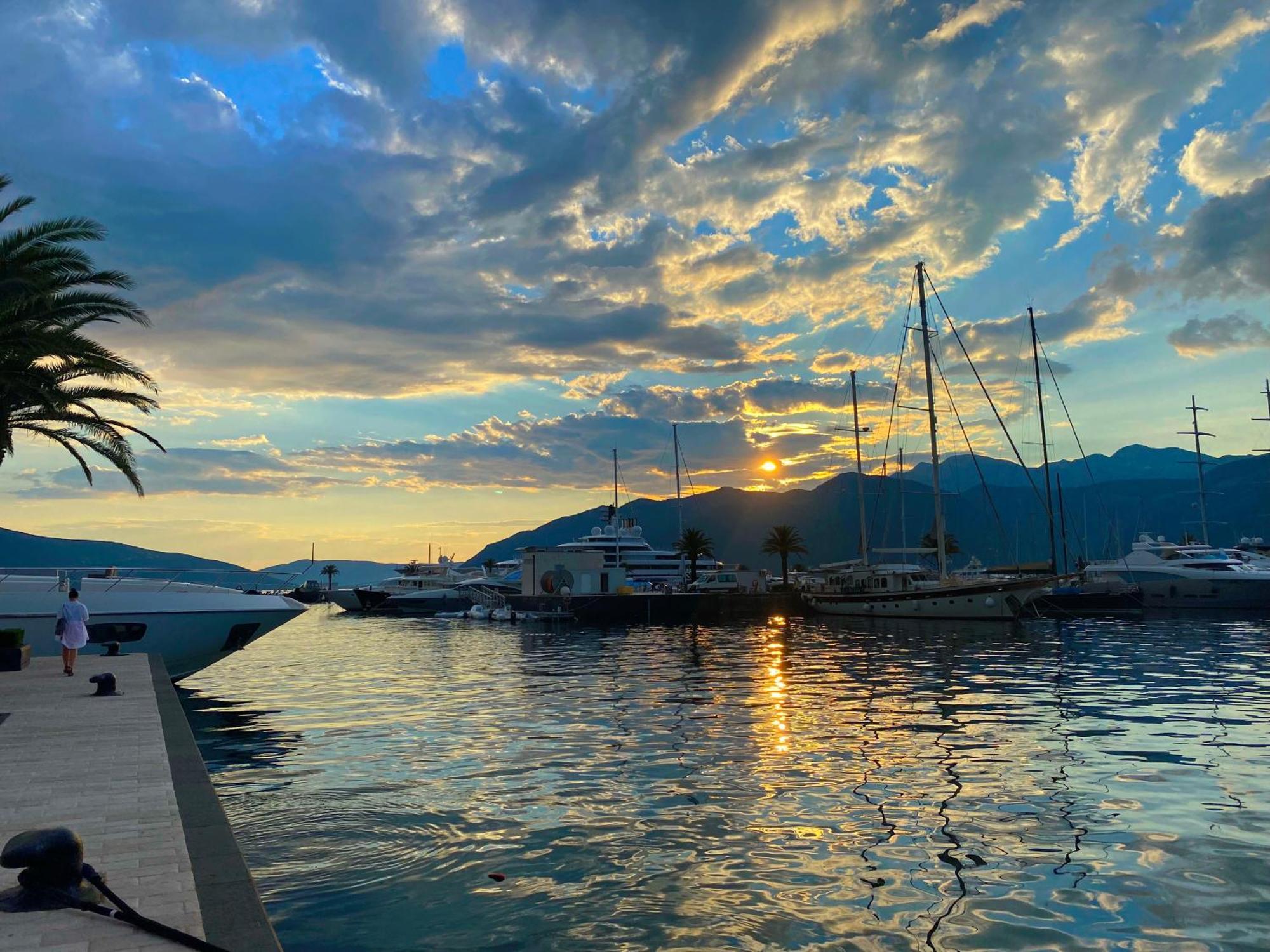 Apartment Sova Tivat Exterior photo