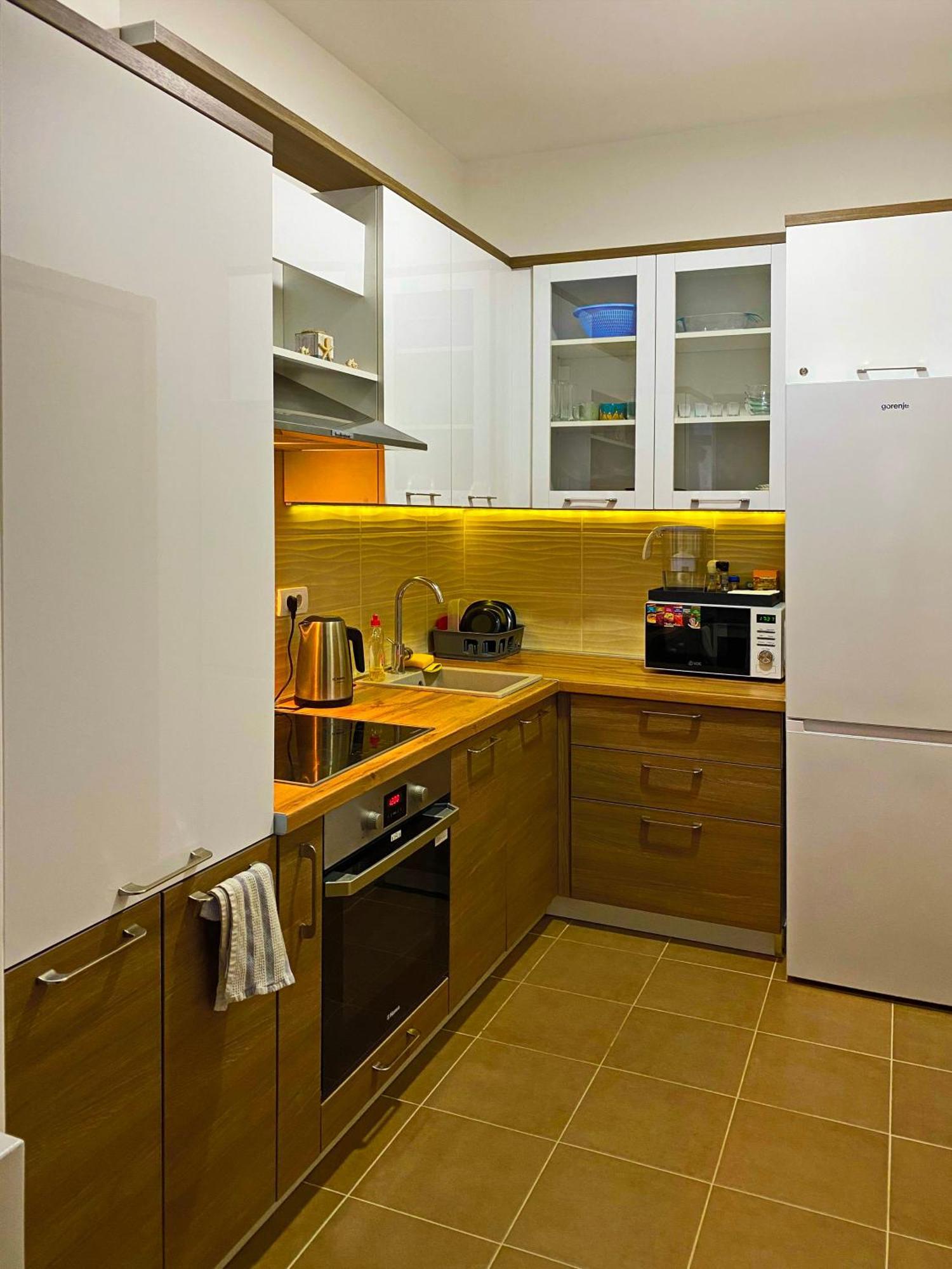 Apartment Sova Tivat Exterior photo